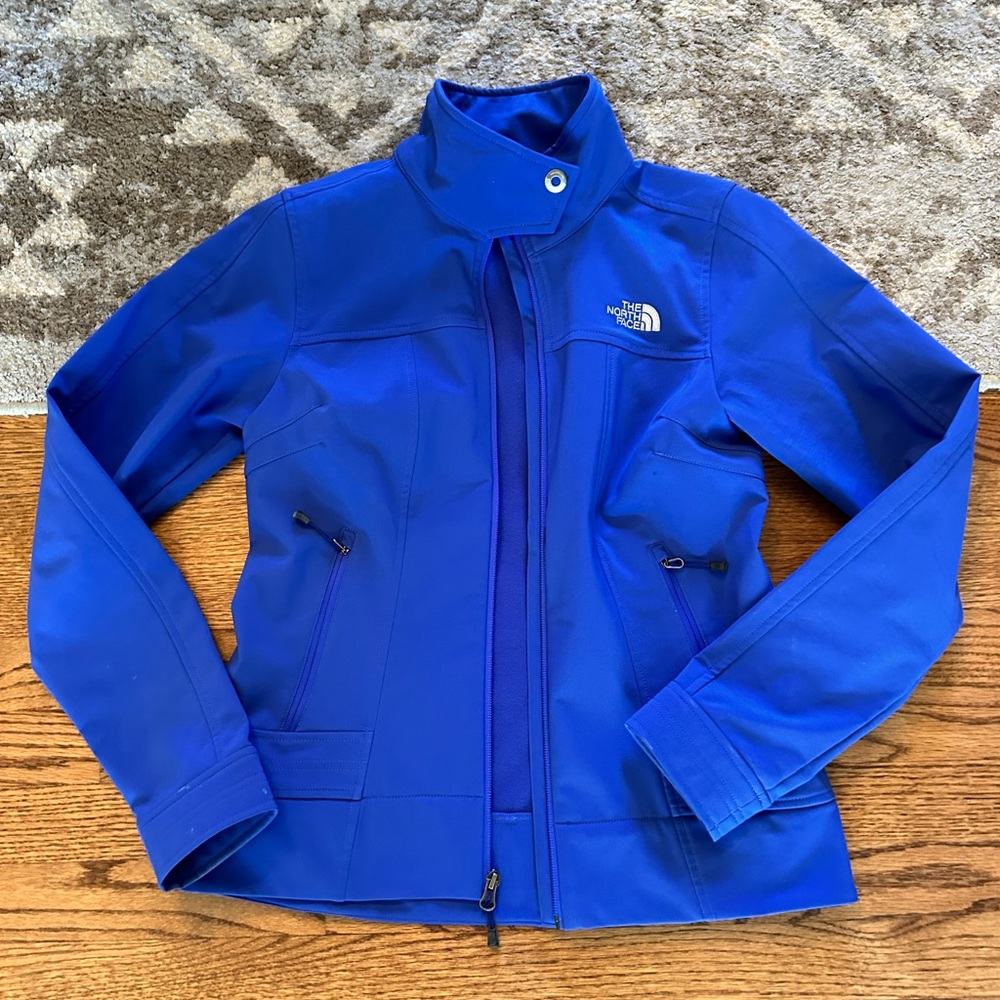 Women’s North Face windbreaker size small